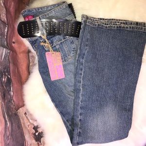 Woman’s size 0 GLO jeans NWT